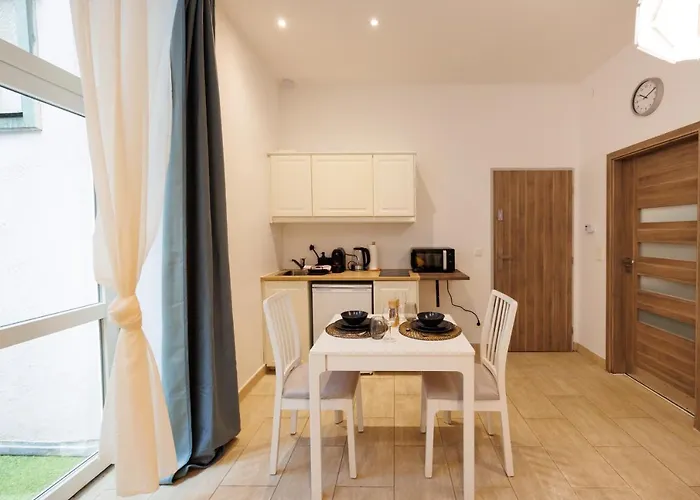 Διαμέρισμα Cozy Market-square Retreat Located In The Heart Of The 10th District Βιέννη