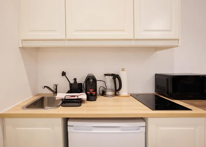 Cozy Market-square Retreat Located In The Heart Of The 10th District * Βιέννη